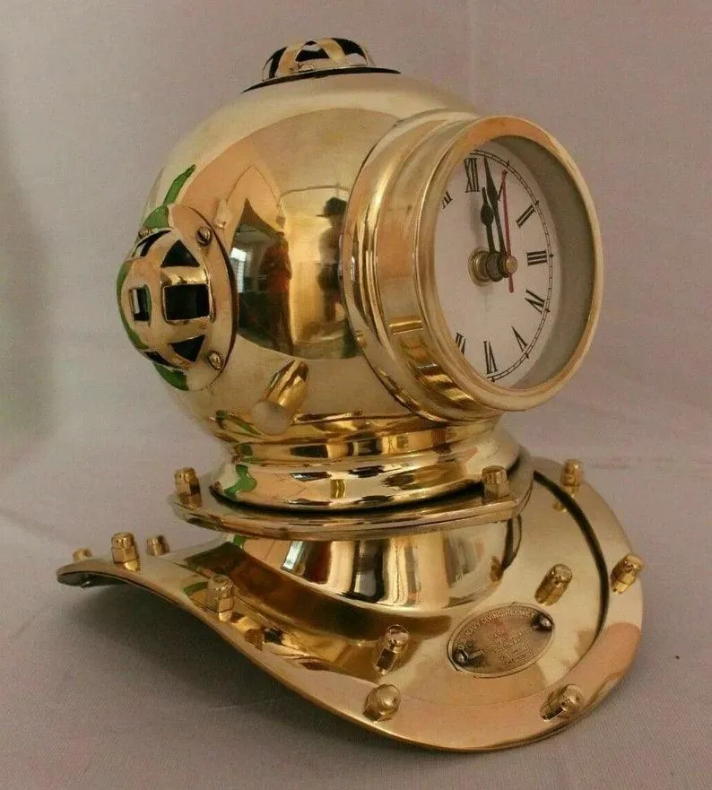 Diving Helmet Front Watch Divers Table Dcor